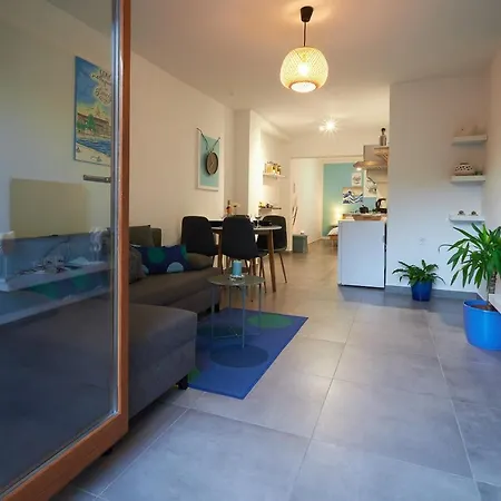 Διαμέρισμα Blue *